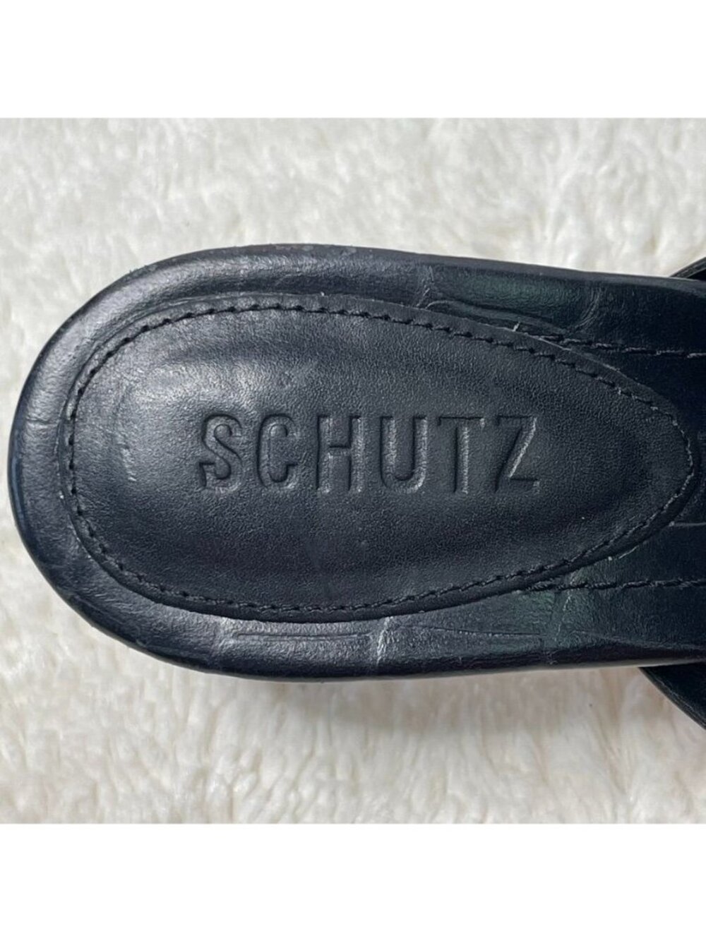 Schutz Carolyn Black Leather Croc Thong Sandal Kitten Heel Square Toe Size 7.5 - Picture 5 of 10